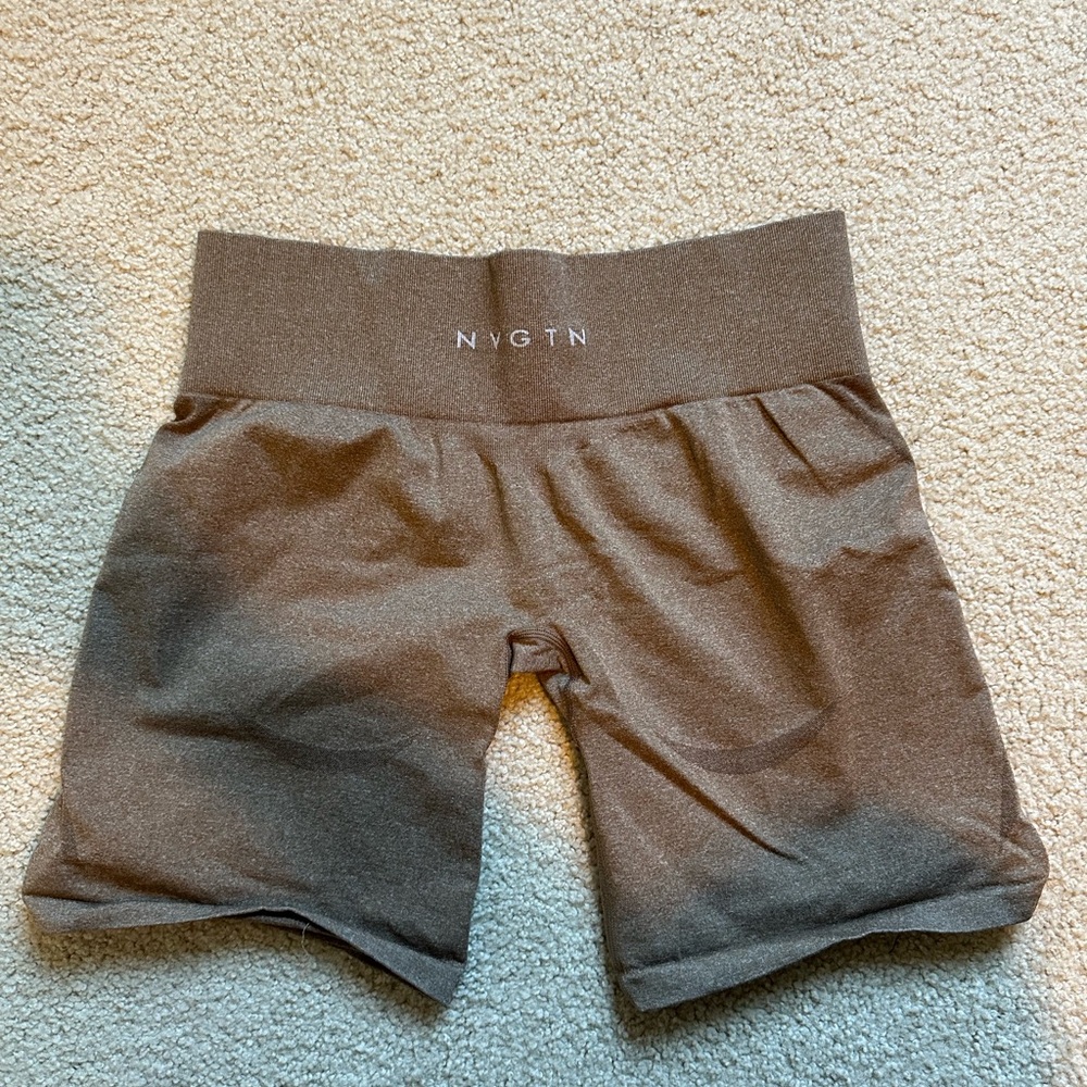 NVGTN Shorts in Brown